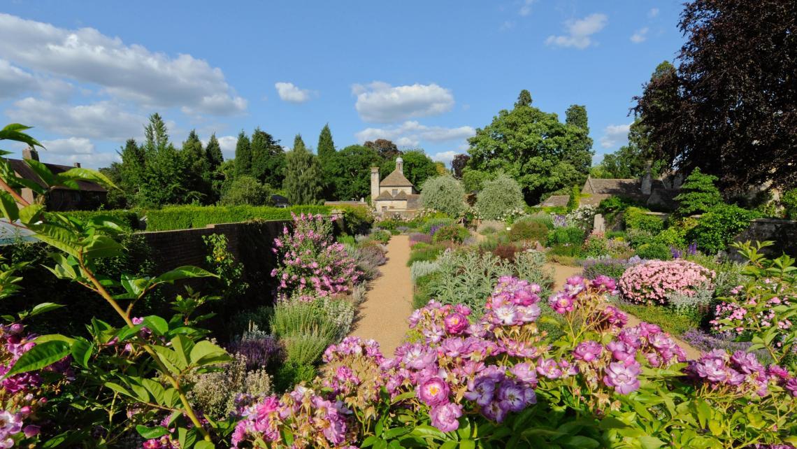 MT Push, all terrain wheelchair available for visitor use at Wakehurst 